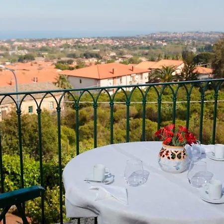 Viscalori A Garden With Pool And View Near Etna Viagrande