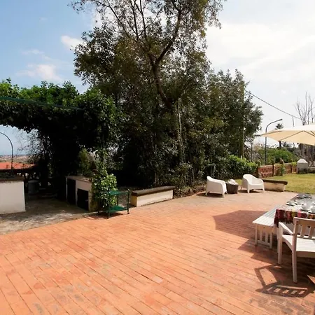 Prázdninový dům Viscalori A Garden With Pool And View Near Etna