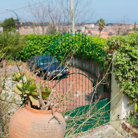 Viscalori A Garden With Pool And View Near Etna *